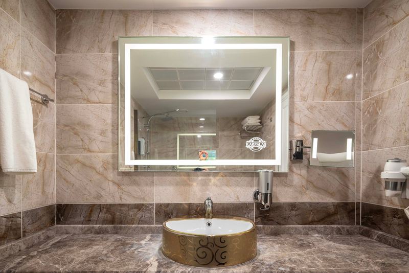 Karpalas City Hotel & Spa
