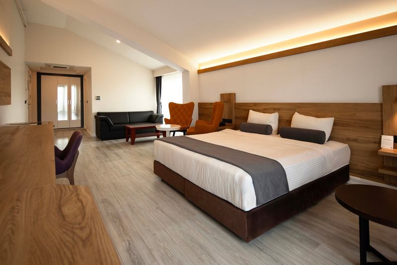 Karpalas City Hotel & Spa