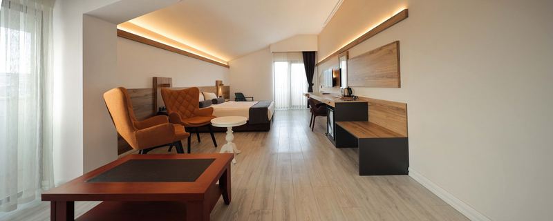 Karpalas City Hotel & Spa