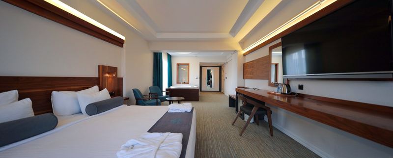 Karpalas City Hotel & Spa